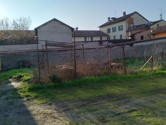 RUSTICI SU 2  LIVELLI DI 120MQ