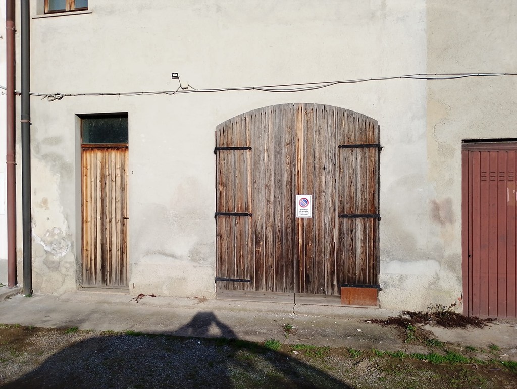 7062a88d-088e-42e8-bc6a-a402e8709ba7 RUSTICI SU 2 LIVELLI DI 120MQ