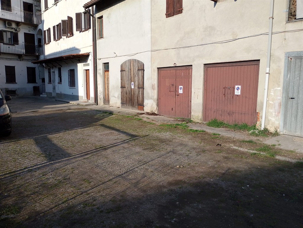 b01ee786-e9c0-4b67-938c-295c9a07b9f1 RUSTICI SU 2 LIVELLI DI 120MQ