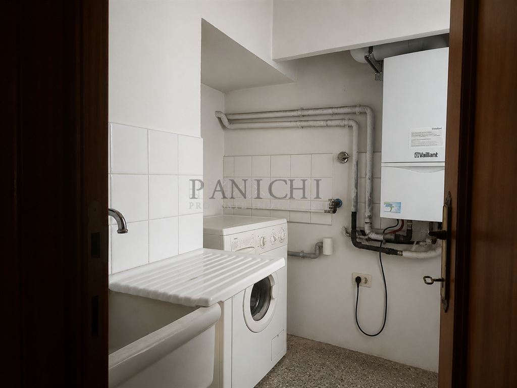 Appartamento in palazzo storico con garage e cantina