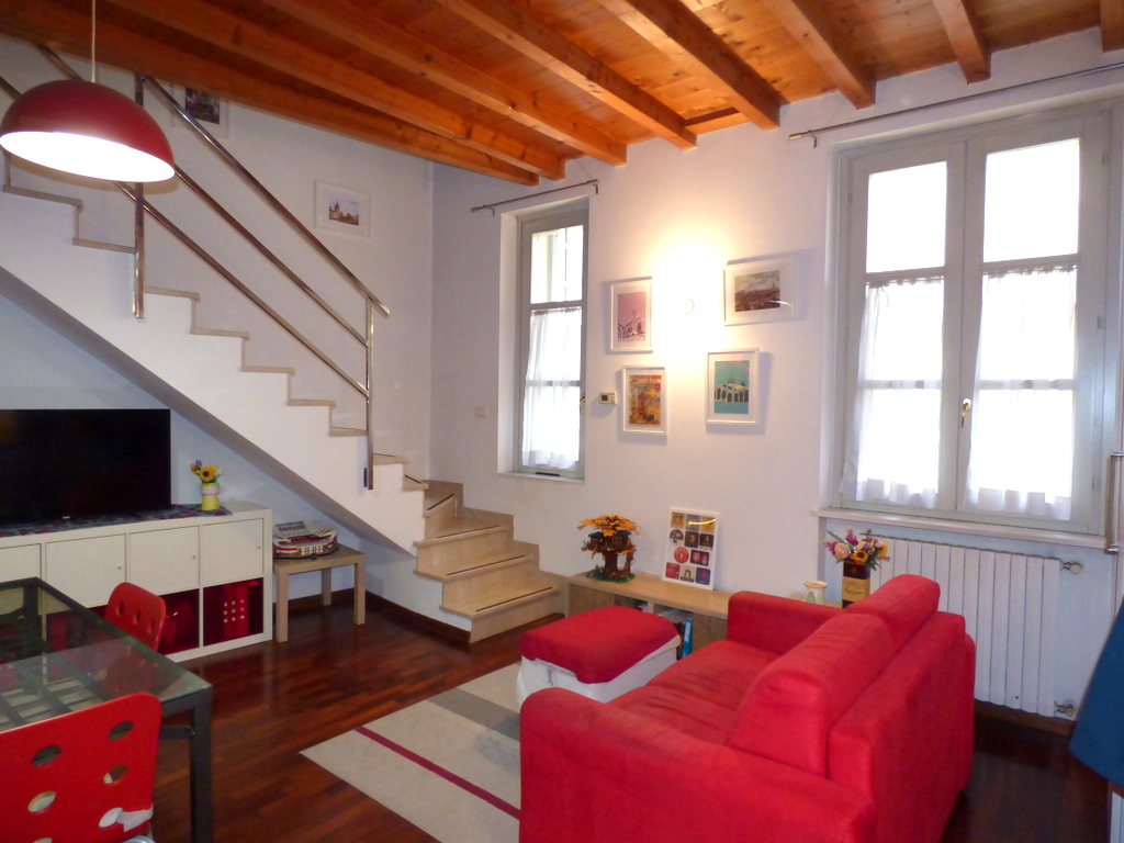 2 locali in corte signorile