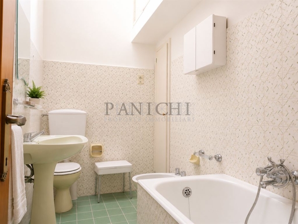 Appartamento in palazzo storico con garage e cantina