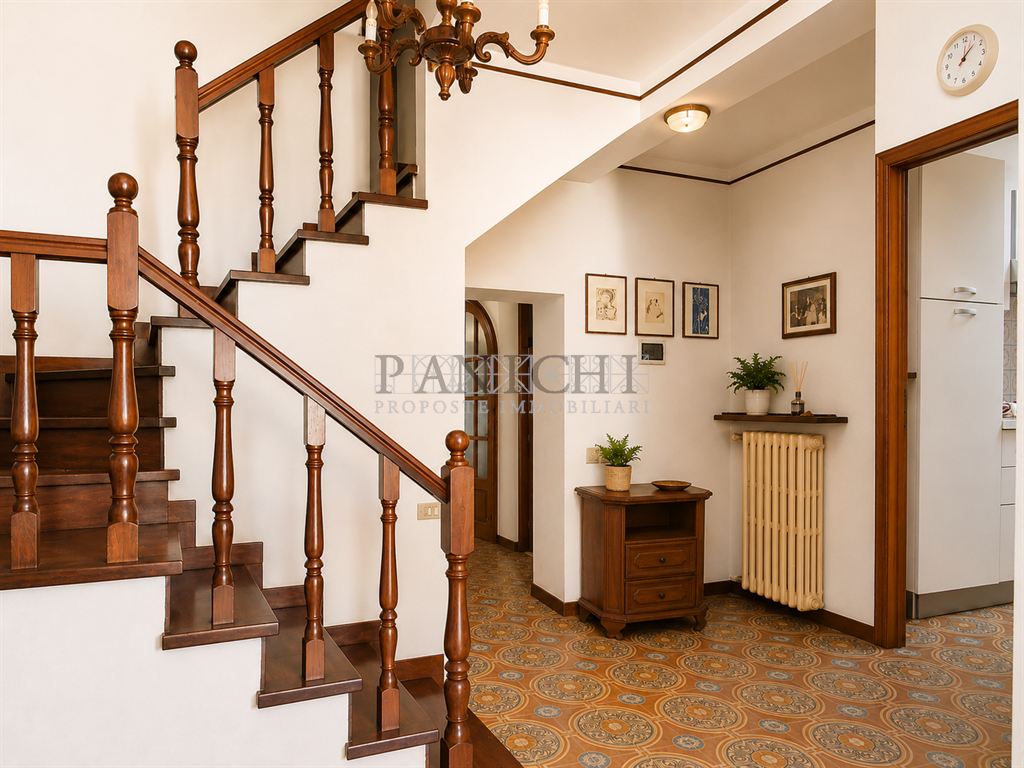 Appartamento in palazzo storico con garage e cantina