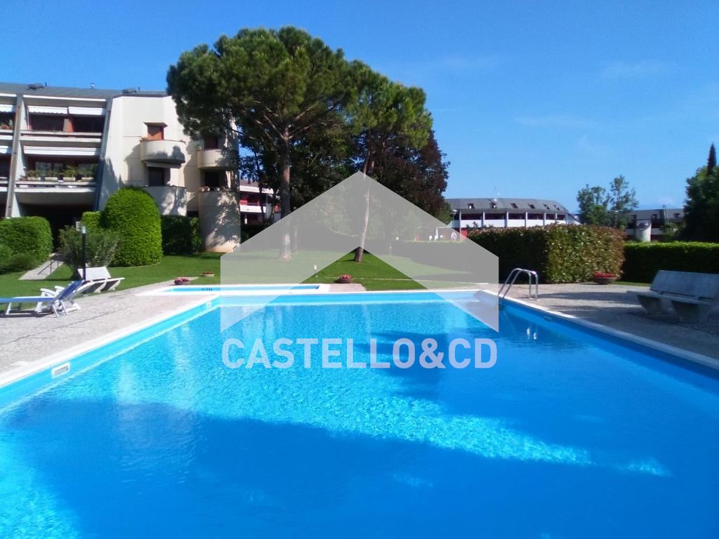 c7b94b08-ccd3-4ae2-b166-3da9e3f83e1a Bilocale su due livelli e piscina